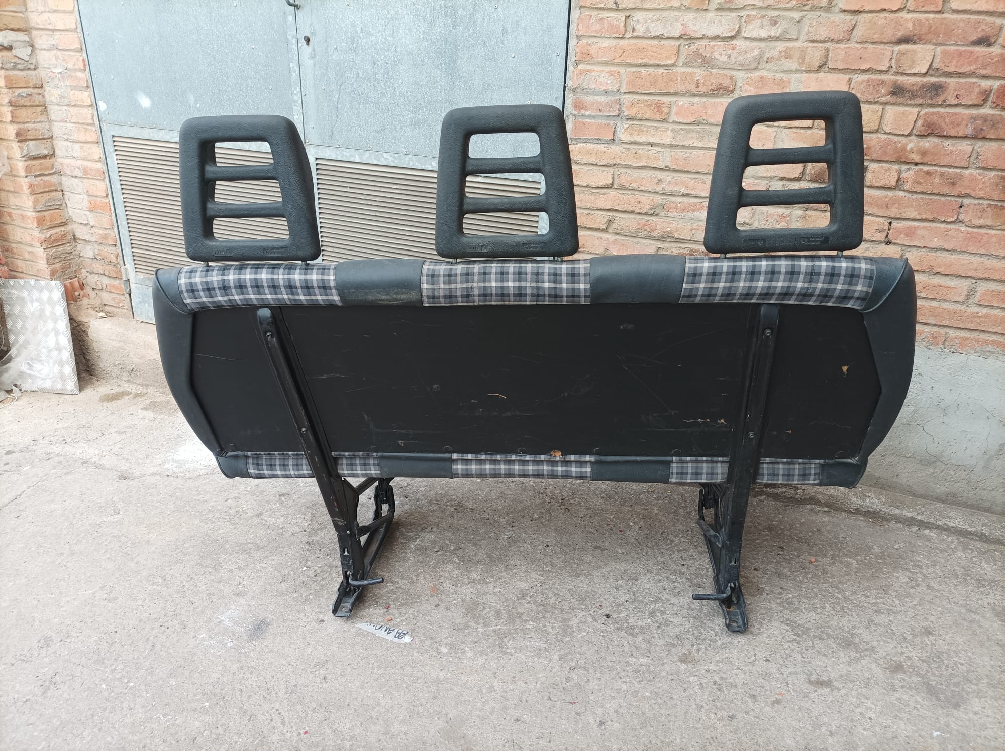 asiento furgoneta trasero piel gris 122x158x48 1u.